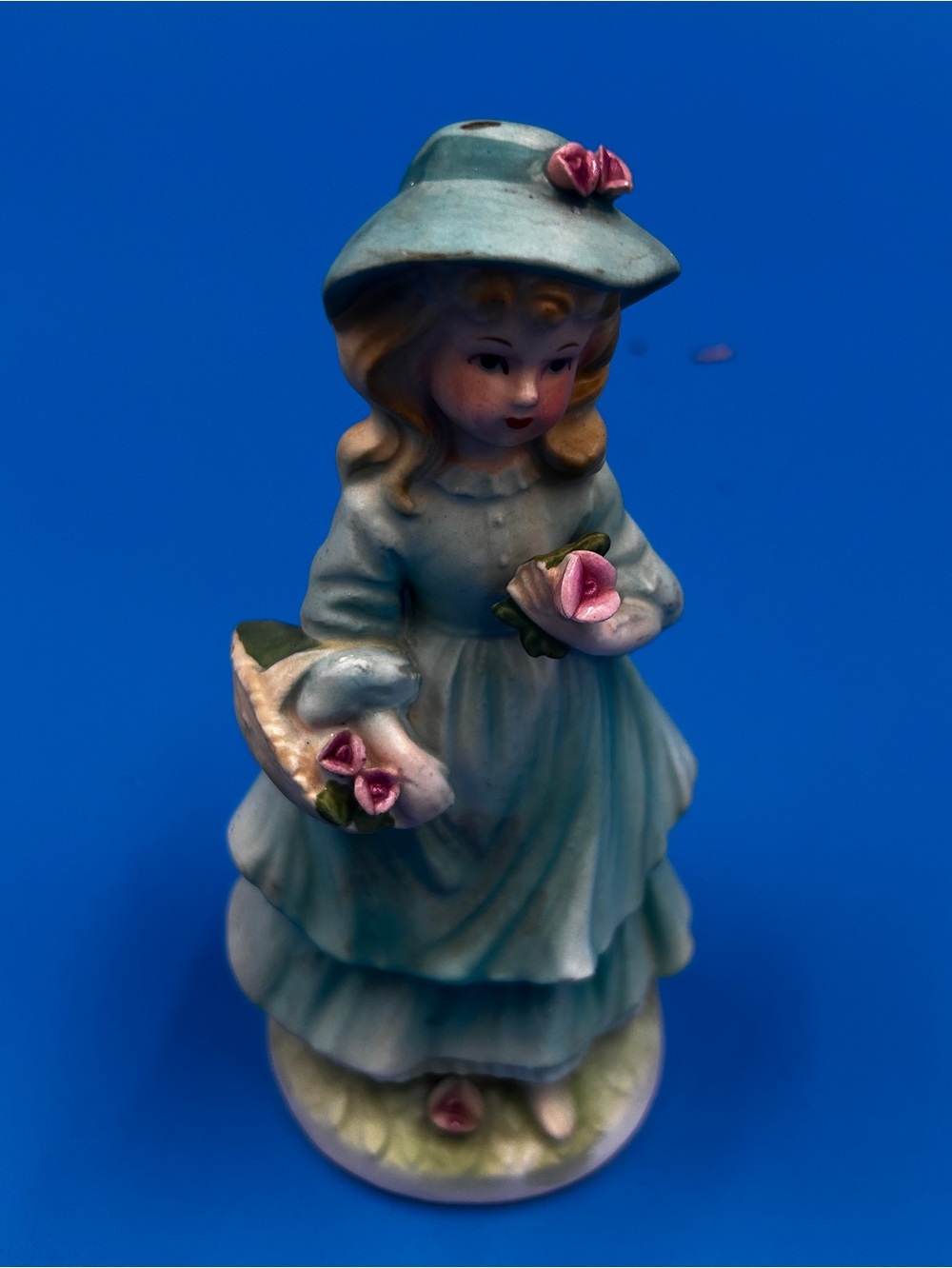 1973 "Jennifer" ceramic figurine produced for Avon, OLD STOCK NIB - Picture 3 of 4